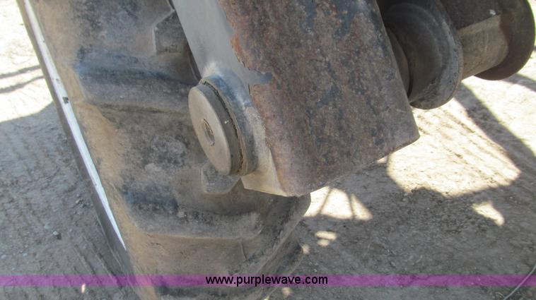 image for item E3846 2000 SpraCoupe 4440-80 2WD sprayer