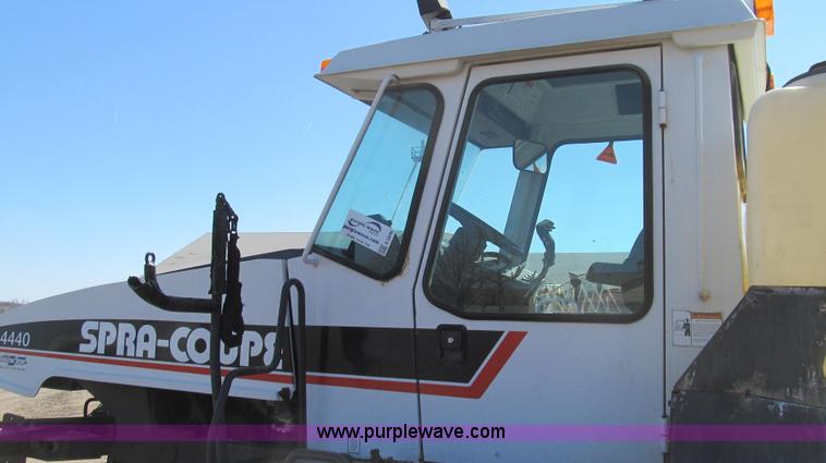image for item E3846 2000 SpraCoupe 4440-80 2WD sprayer