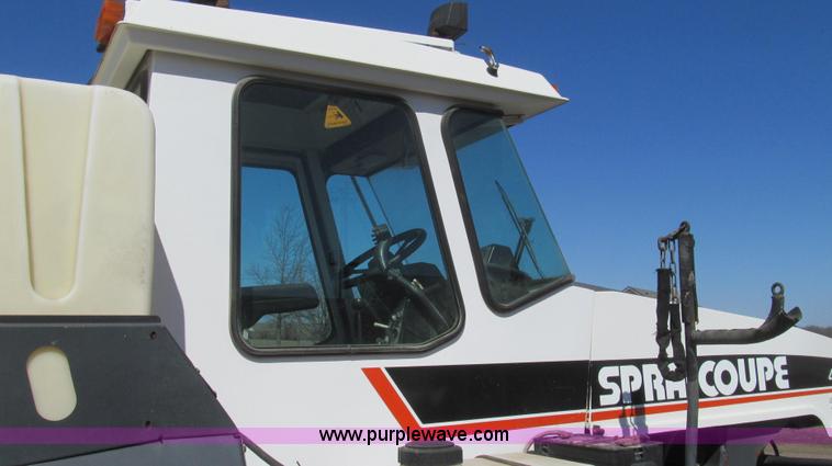 image for item E3846 2000 SpraCoupe 4440-80 2WD sprayer