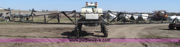 image for item E3846 2000 SpraCoupe 4440-80 2WD sprayer