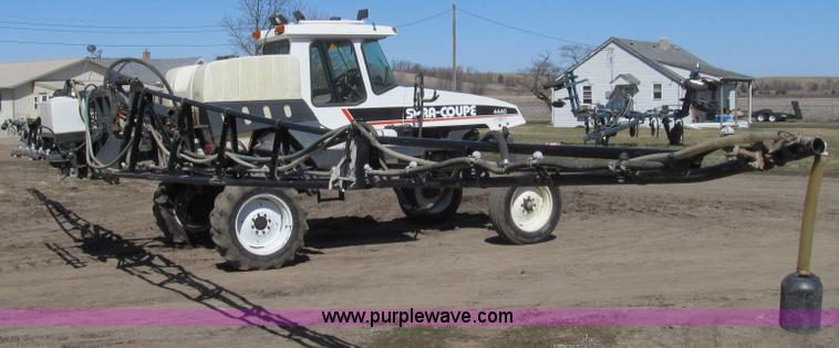 image for item E3846 2000 SpraCoupe 4440-80 2WD sprayer