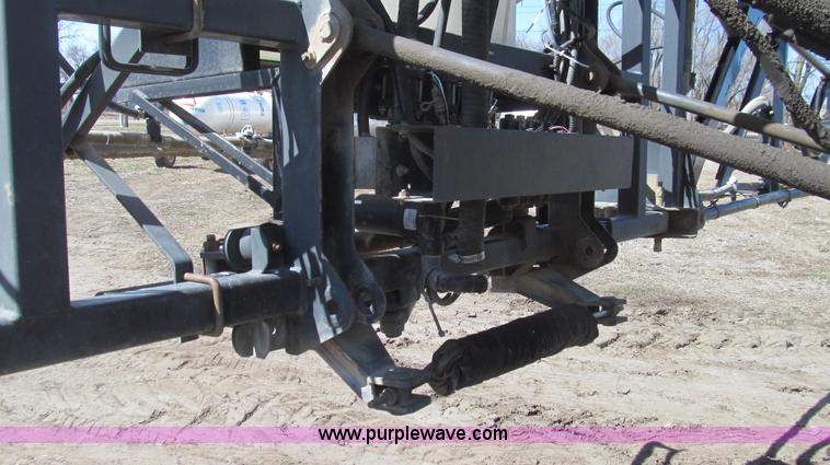 image for item E3846 2000 SpraCoupe 4440-80 2WD sprayer