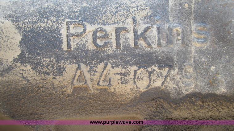 image for item E3846 2000 SpraCoupe 4440-80 2WD sprayer