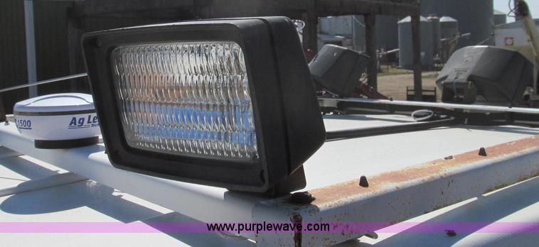 image for item E3846 2000 SpraCoupe 4440-80 2WD sprayer