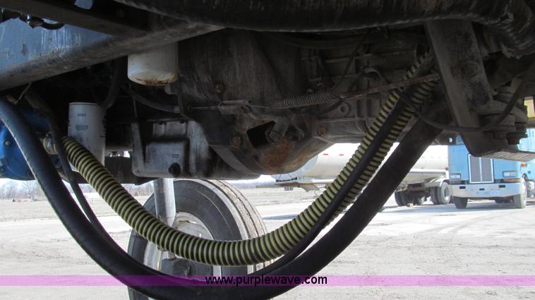 image for item E3849 1997 SpraCoupe 3440 self-propelled sprayer