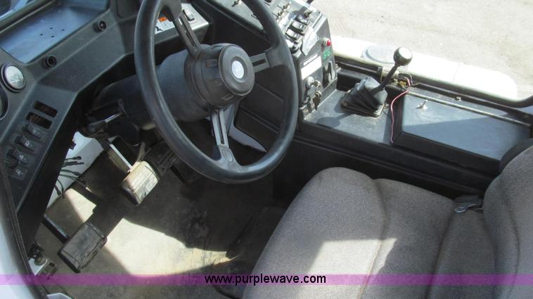 image for item E3849 1997 SpraCoupe 3440 self-propelled sprayer