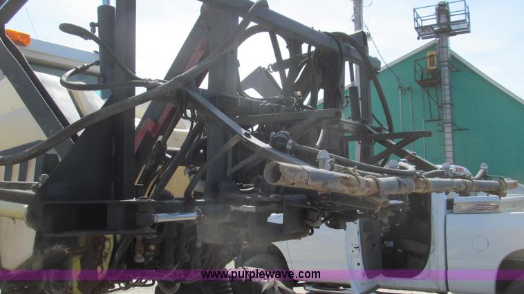 image for item E3849 1997 SpraCoupe 3440 self-propelled sprayer