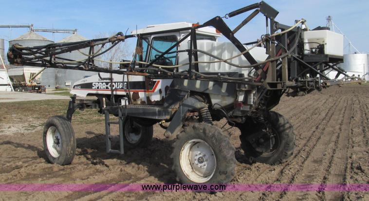 image for item E3851 1999 SpraCoupe 4440 self-propelled sprayer