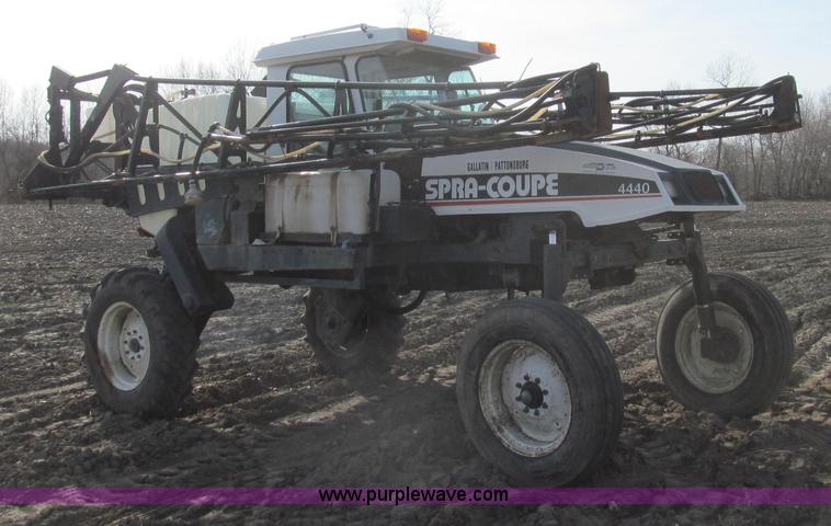 image for item E3851 1999 SpraCoupe 4440 self-propelled sprayer