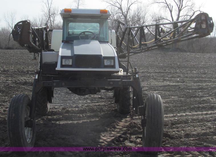 image for item E3851 1999 SpraCoupe 4440 self-propelled sprayer