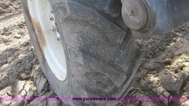 image for item E3851 1999 SpraCoupe 4440 self-propelled sprayer