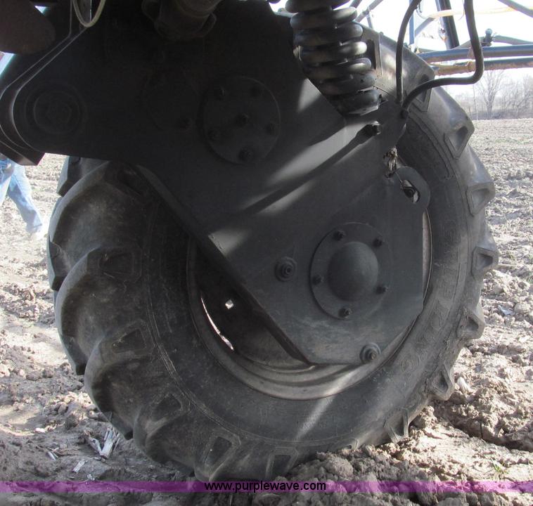 image for item E3851 1999 SpraCoupe 4440 self-propelled sprayer