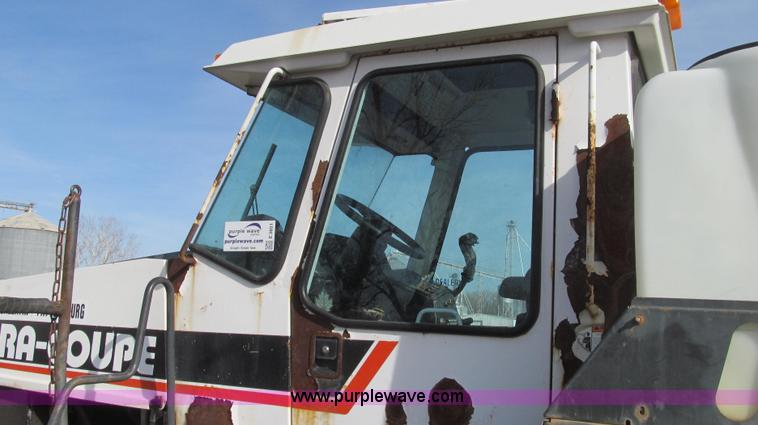 image for item E3851 1999 SpraCoupe 4440 self-propelled sprayer