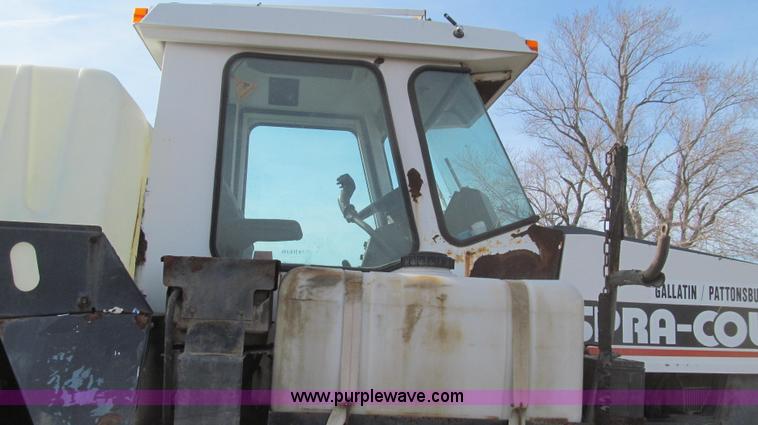 image for item E3851 1999 SpraCoupe 4440 self-propelled sprayer