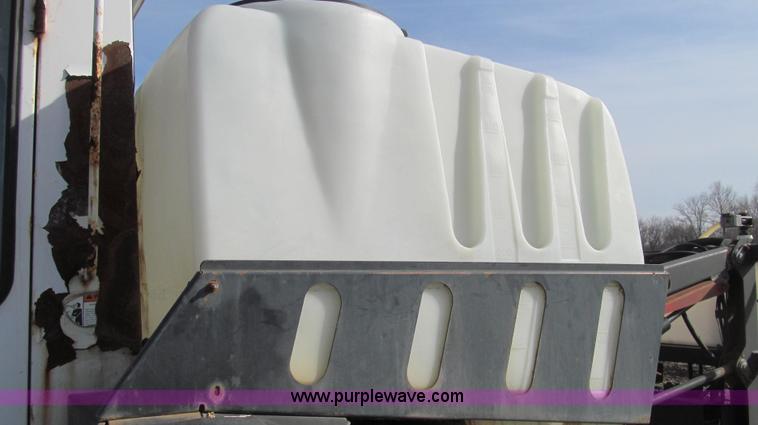 image for item E3851 1999 SpraCoupe 4440 self-propelled sprayer