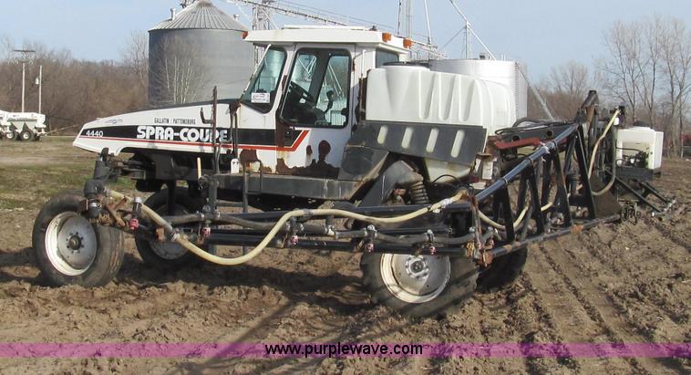image for item E3851 1999 SpraCoupe 4440 self-propelled sprayer