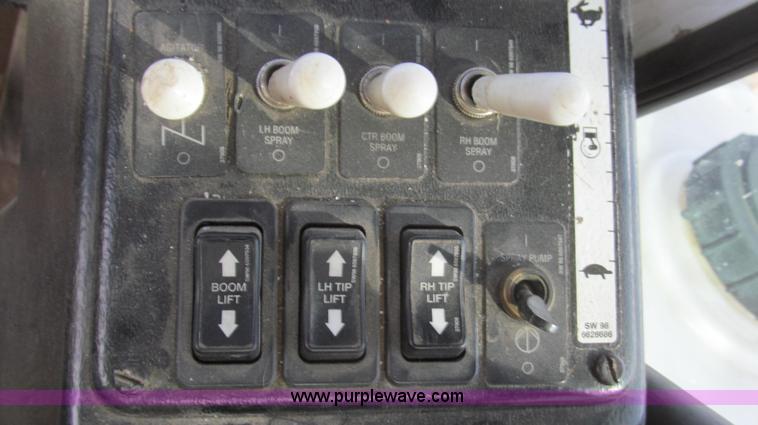 image for item E3851 1999 SpraCoupe 4440 self-propelled sprayer