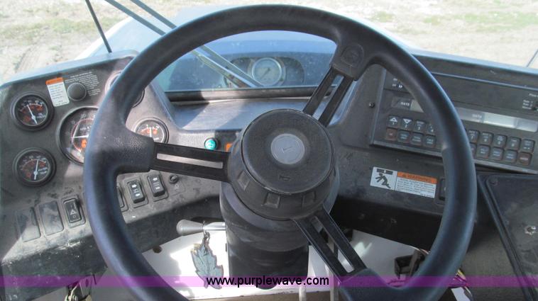 image for item E3851 1999 SpraCoupe 4440 self-propelled sprayer