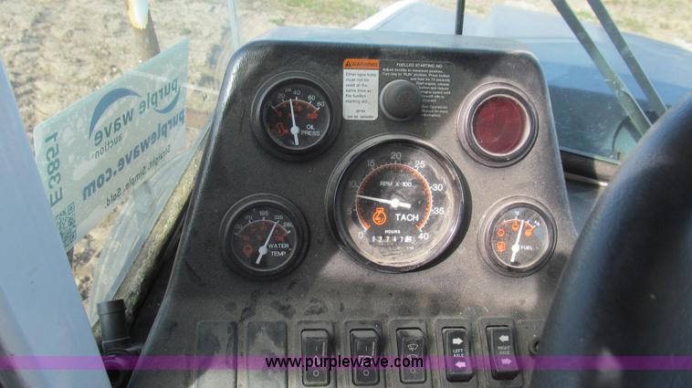 image for item E3851 1999 SpraCoupe 4440 self-propelled sprayer