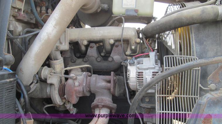 image for item E3851 1999 SpraCoupe 4440 self-propelled sprayer