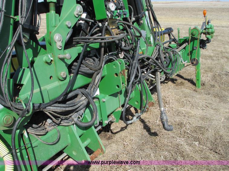 image for item E5029 John Deere 1720 Integral Stack-Fold planter