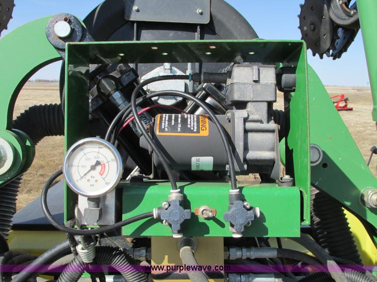 image for item E5029 John Deere 1720 Integral Stack-Fold planter