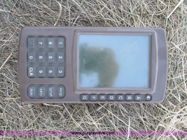 image for item E5029 John Deere 1720 Integral Stack-Fold planter