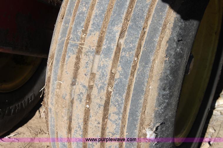 image for item E8438 2003 Sunflower 9432 30' folding drill