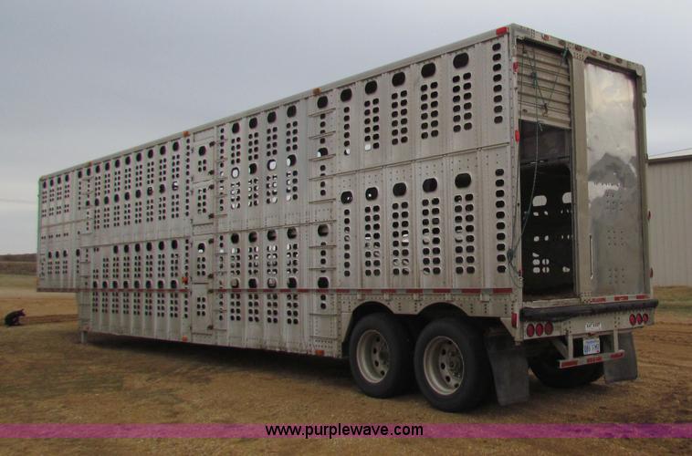 image for item E8463 1994 Wilson cattle pot trailer