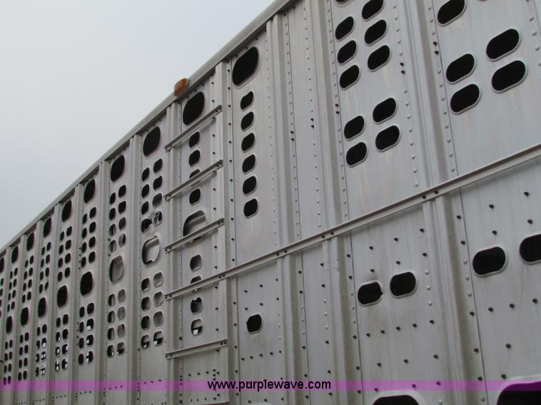 image for item E8463 1994 Wilson cattle pot trailer