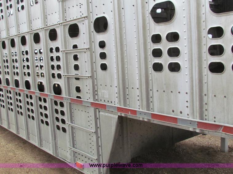 image for item E8463 1994 Wilson cattle pot trailer