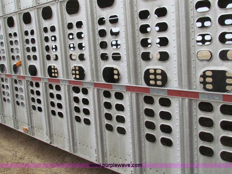 image for item E8463 1994 Wilson cattle pot trailer