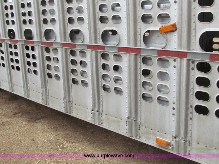 image for item E8463 1994 Wilson cattle pot trailer