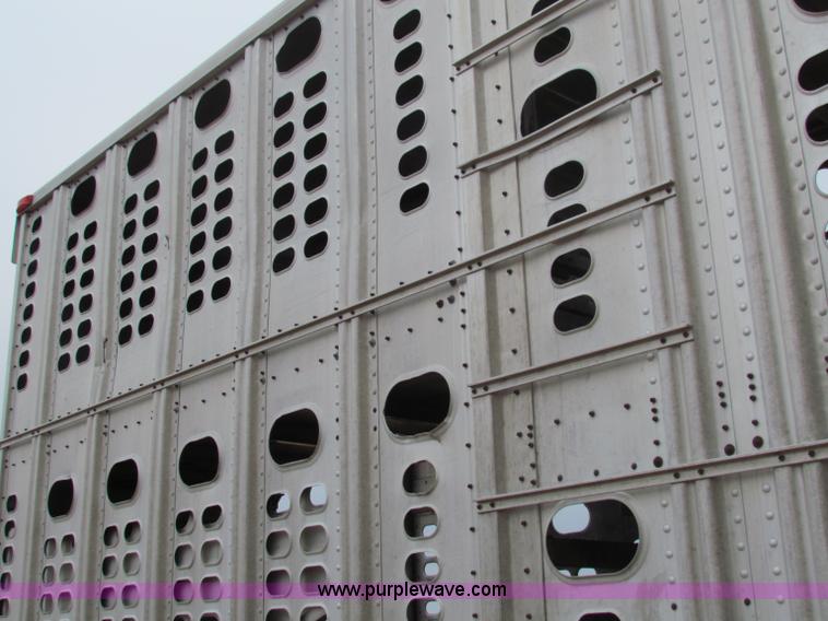 image for item E8463 1994 Wilson cattle pot trailer