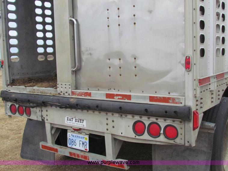 image for item E8463 1994 Wilson cattle pot trailer