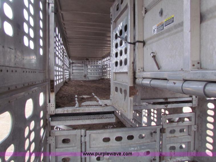 image for item E8463 1994 Wilson cattle pot trailer