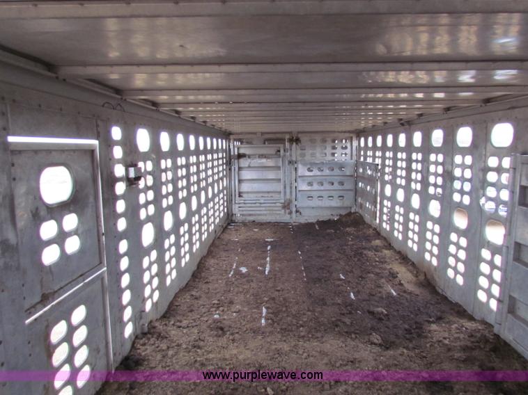 image for item E8463 1994 Wilson cattle pot trailer