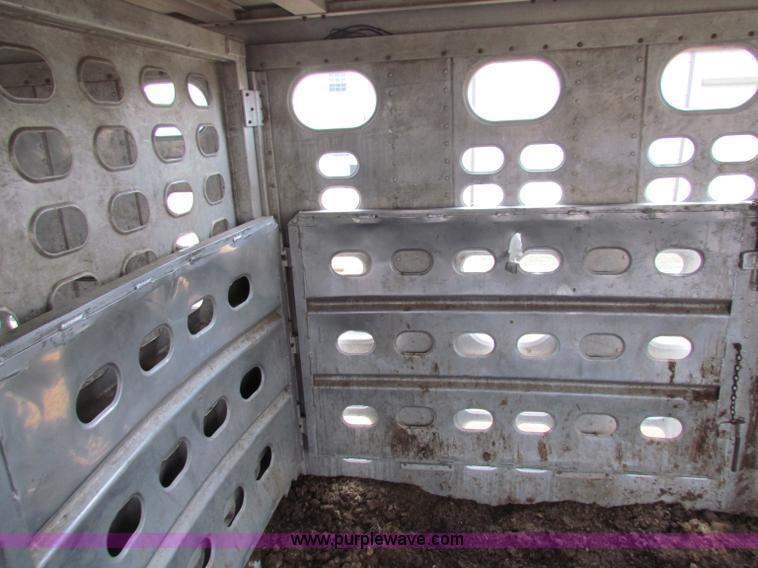 image for item E8463 1994 Wilson cattle pot trailer