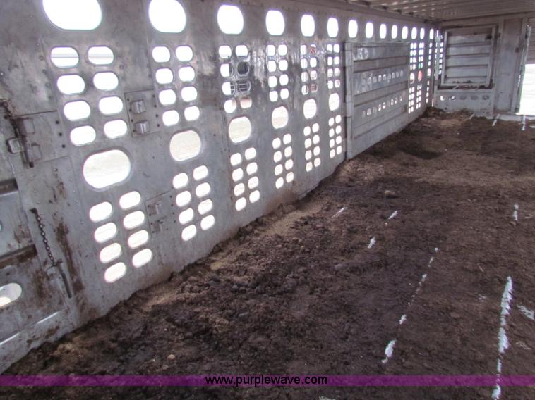 image for item E8463 1994 Wilson cattle pot trailer