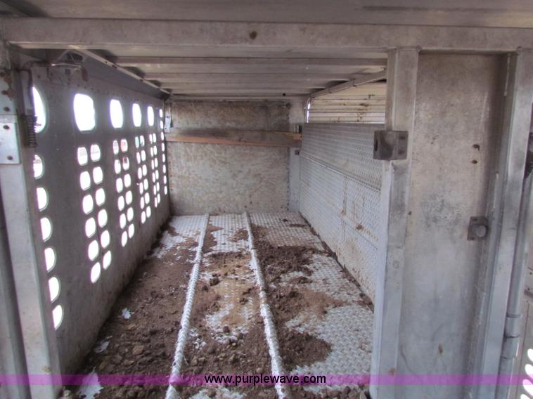 image for item E8463 1994 Wilson cattle pot trailer