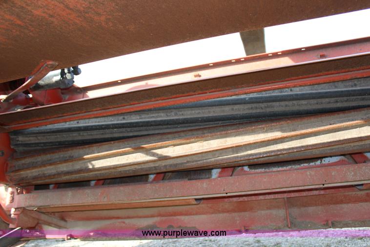 image for item F2806 Hesston 1160 Hydro-Swing swather