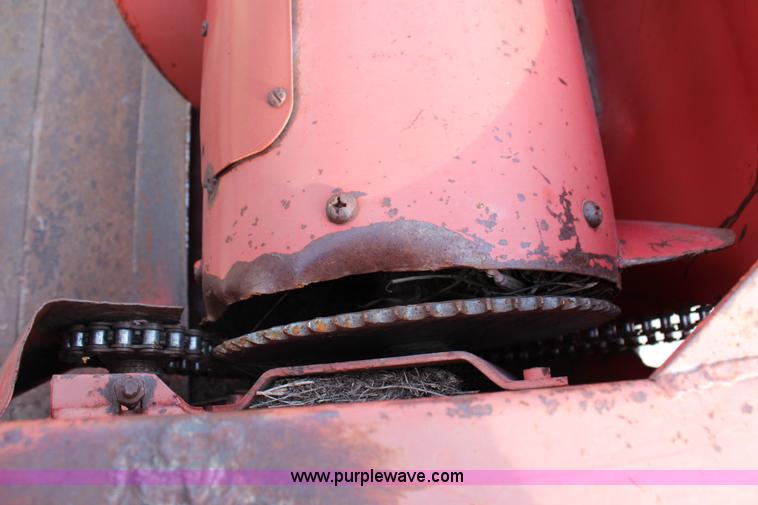 image for item F2829 Hesston 1014 Hydro-Swing swather