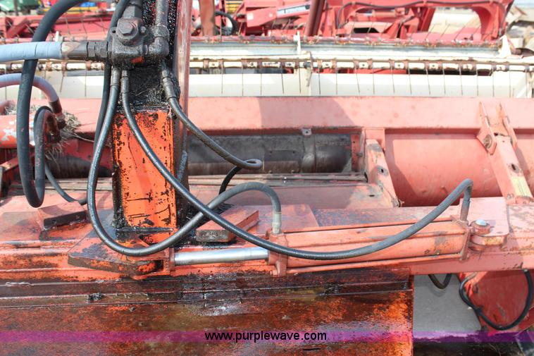 image for item F2829 Hesston 1014 Hydro-Swing swather
