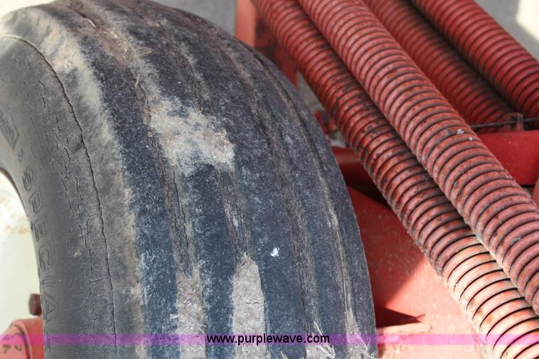 image for item F2829 Hesston 1014 Hydro-Swing swather