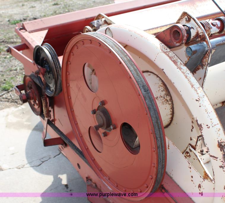 image for item F2829 Hesston 1014 Hydro-Swing swather