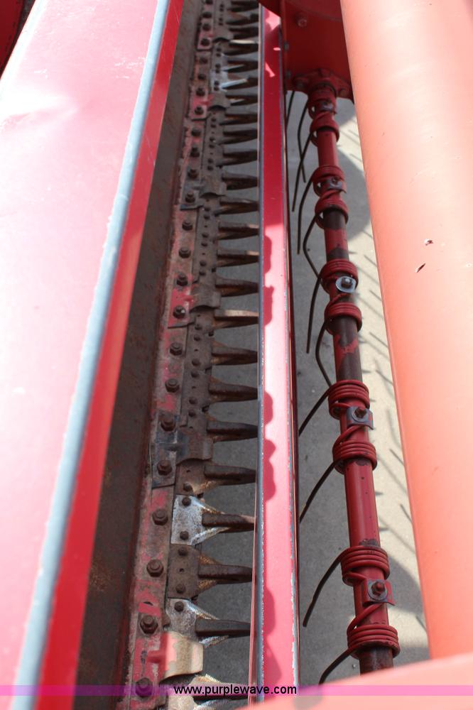 image for item F2842 Gehl 2270 HydroSwing swather