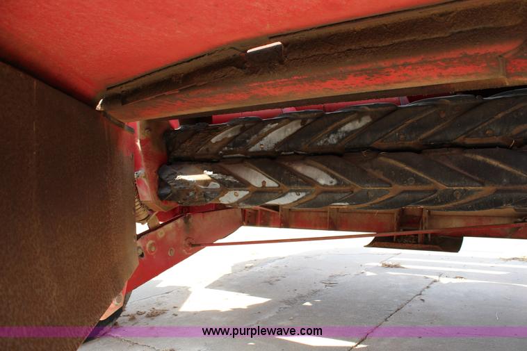 image for item F2842 Gehl 2270 HydroSwing swather