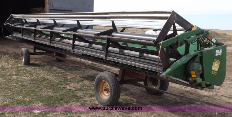 image for item F6482 John Deere 930 rigid header