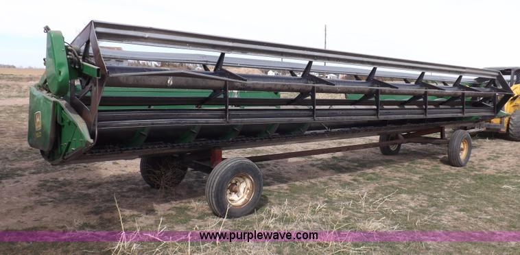 image for item F6482 John Deere 930 rigid header