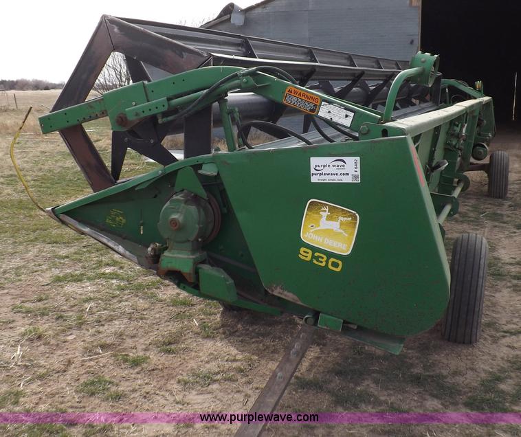image for item F6482 John Deere 930 rigid header
